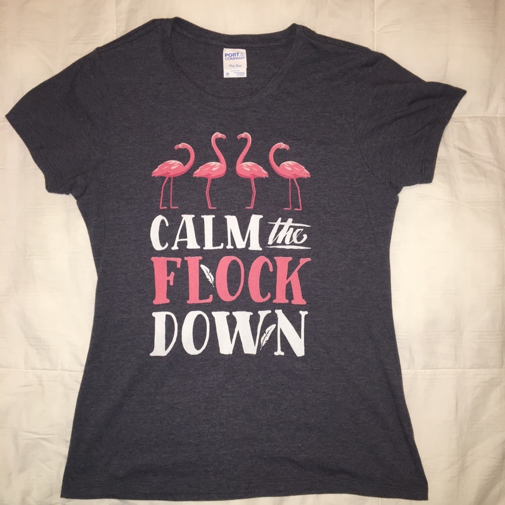 🦩 Calm the Flock Down t-shirt gray with pink flamingos short sleeve Medium  🦩